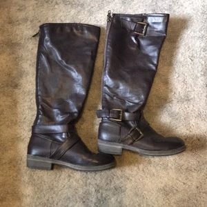 Brown fashion riding boots
